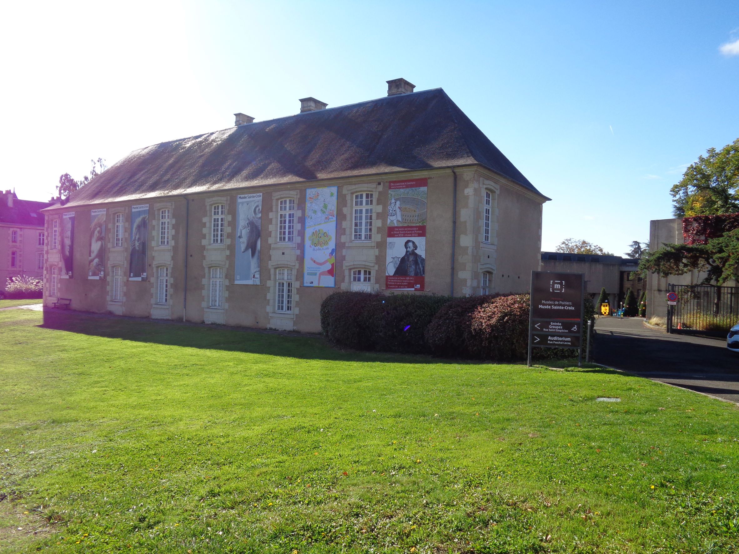 Poitiers mus ste croix front oct21