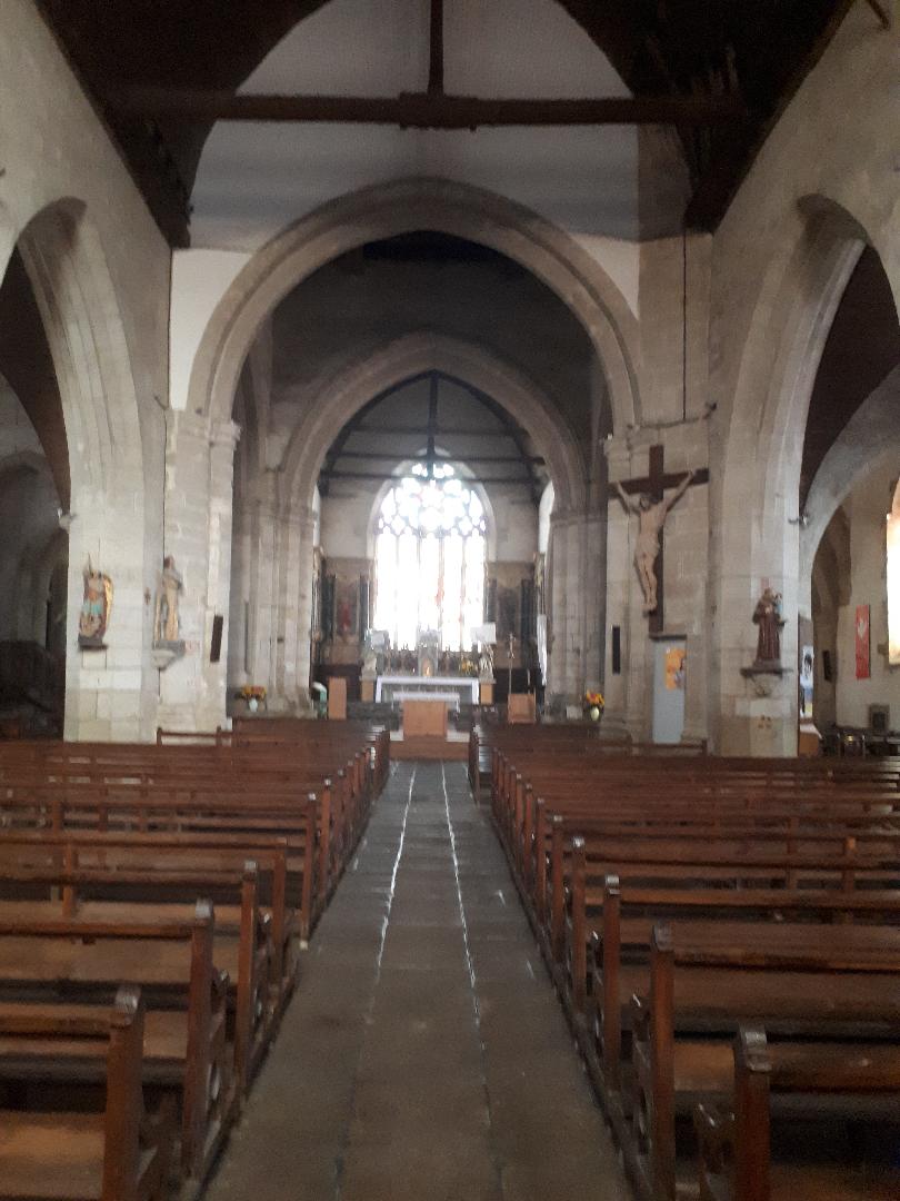 Serent ch st pierre nave to altar oct21