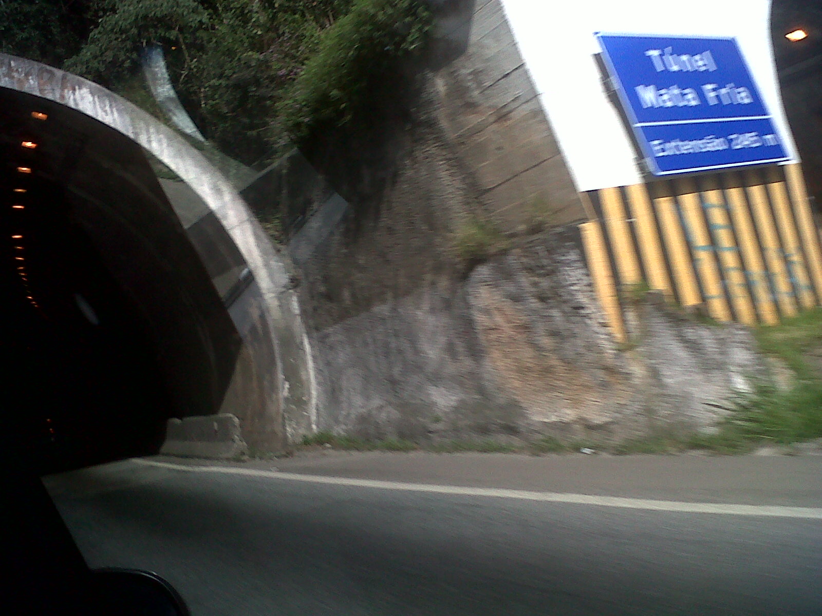 SP tunnel mata fria on hwy Sul to airport jun12