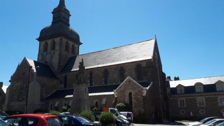 st-gildas-des-bois-abbaye-st-gildas-des-bois-side-jun19