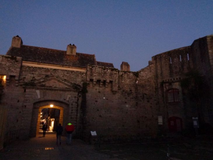 Concarneau ville close inside entr nov21