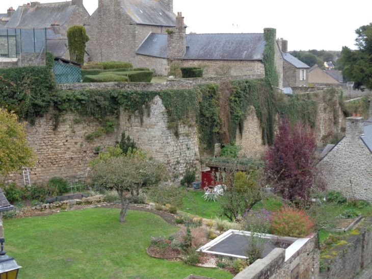 Moncontour castle ramparts walls of fortified city fr above nov21