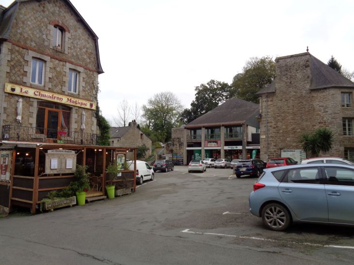 Moncontour pl du matray nov21