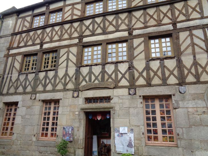 Moncontour theatre du costume nov21