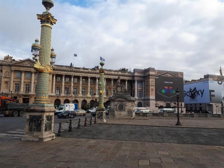 paris pl de la concorde crillon and marine nov19