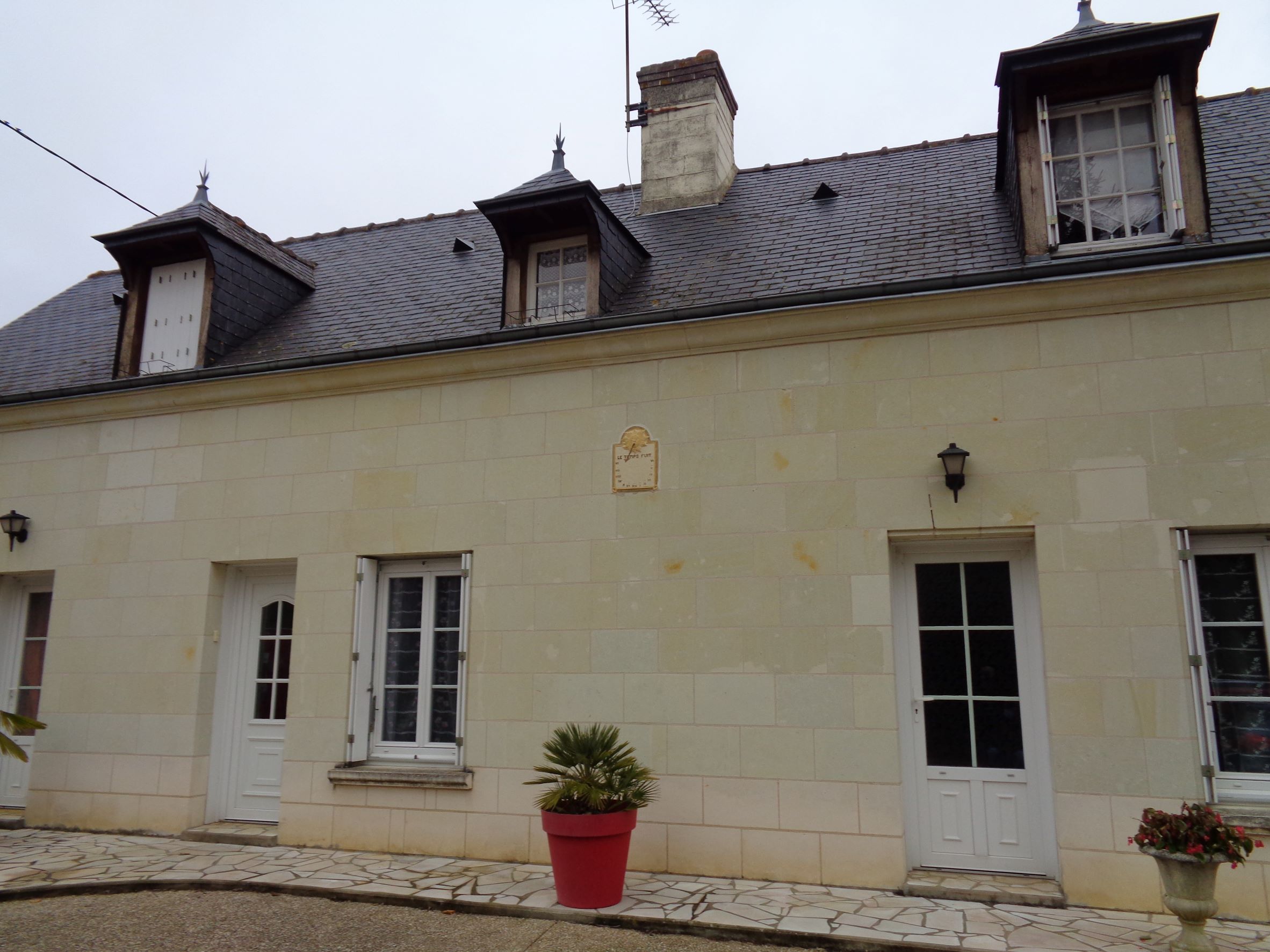 St Nicolas de Bourgueil Cousseau Boireau gite side nov21