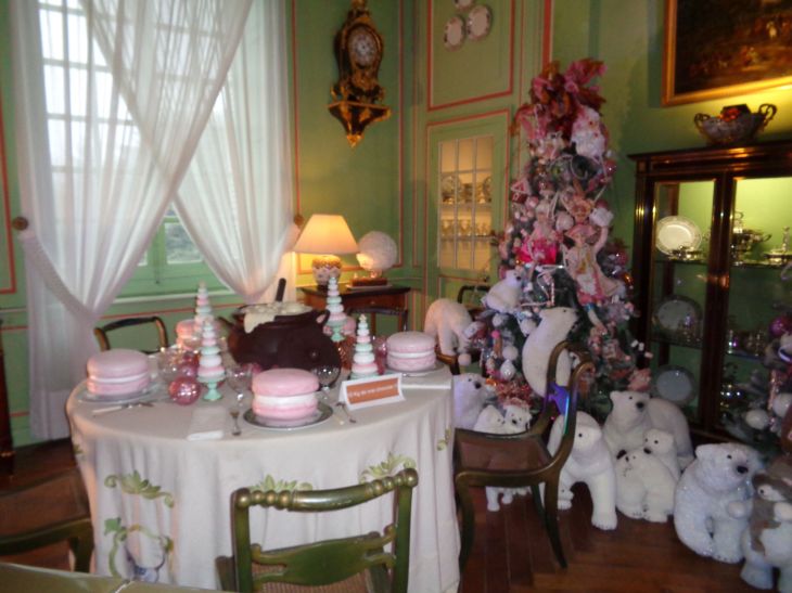 cheverny castle dining kids dec21