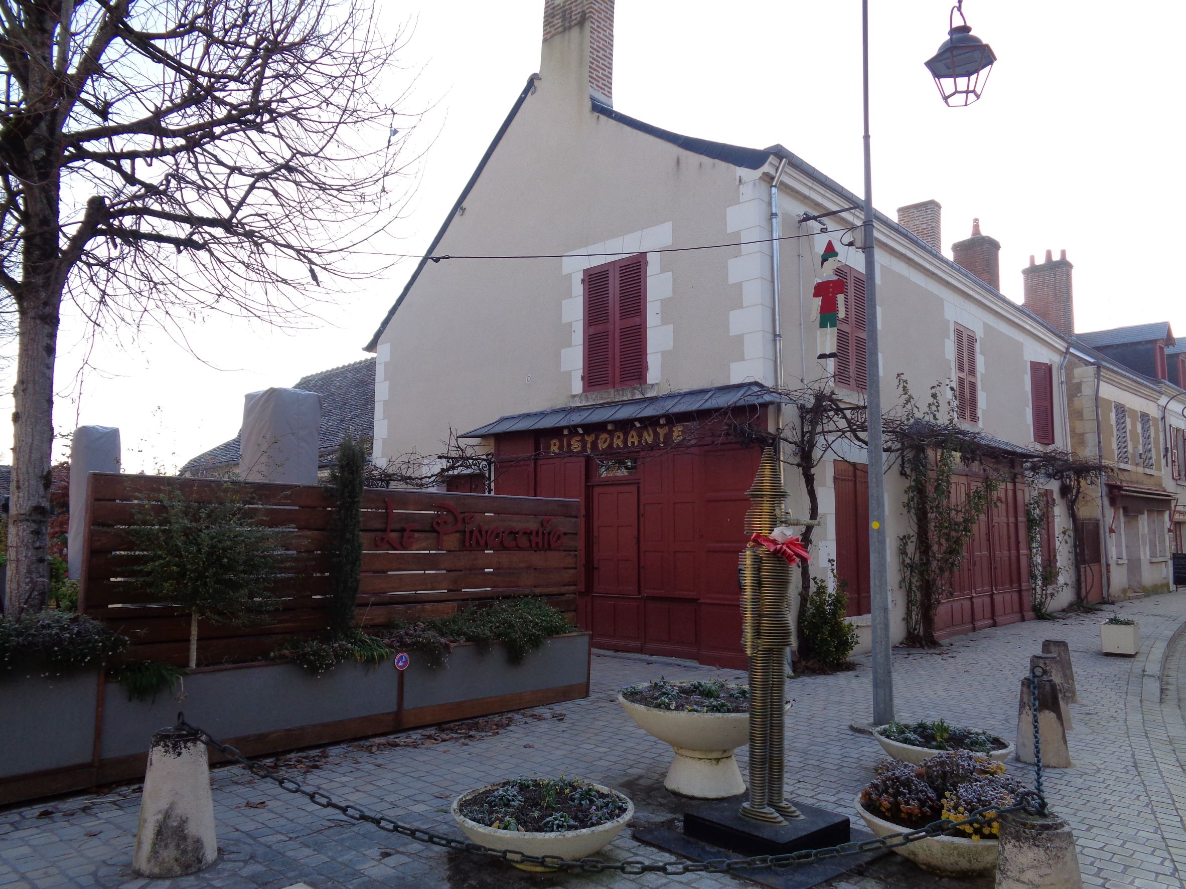 Cheverny pinochio resto memories dec21