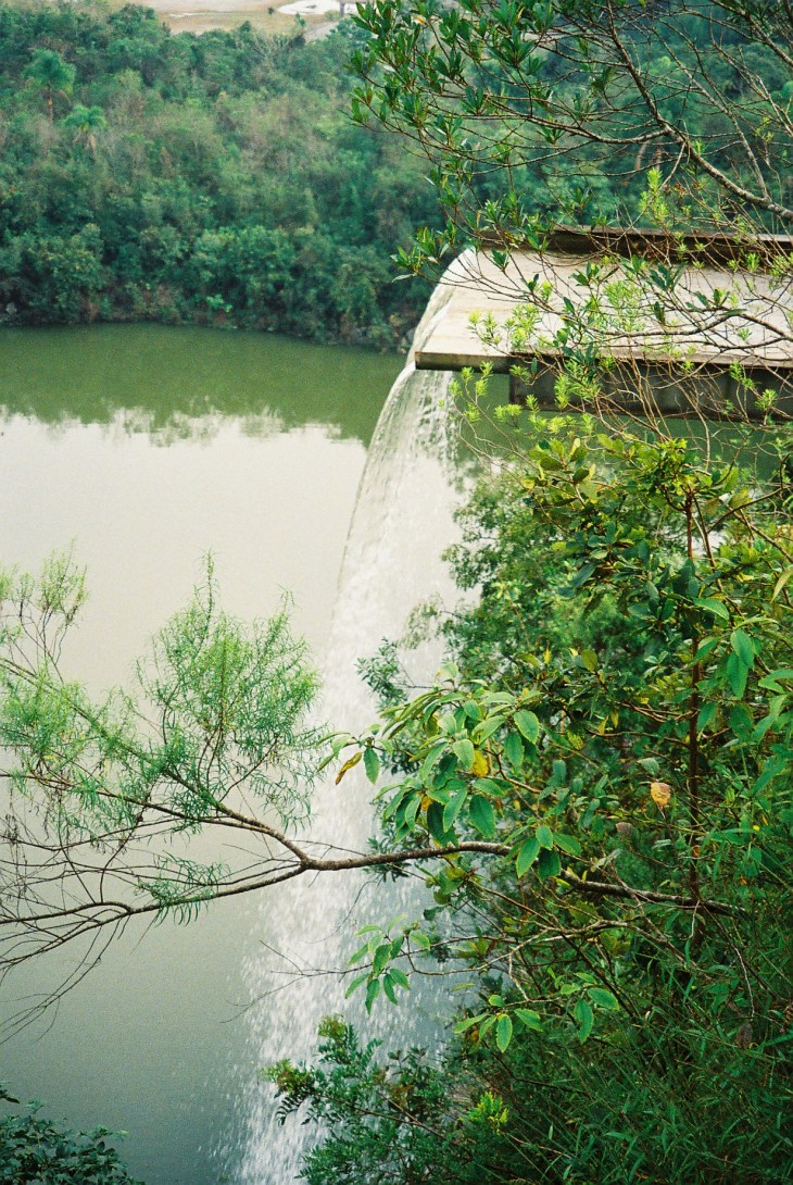 curitiba parque tangua waterfall 2008