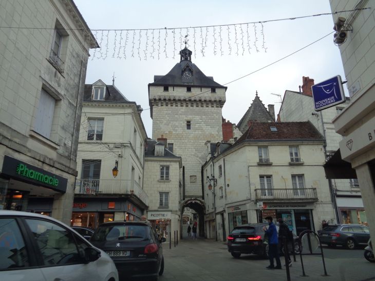Loches rue Picois hotel de ville dec21