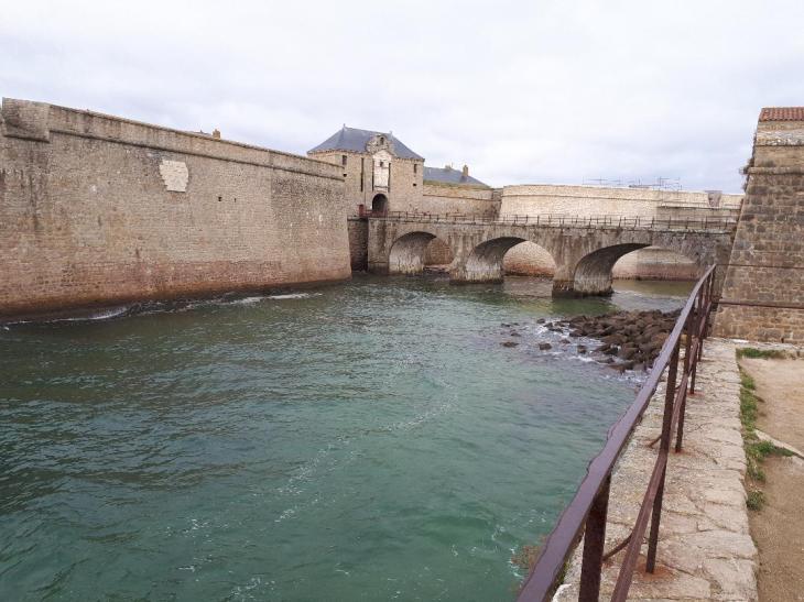 Port Louis citadelle bridge over moat nov21