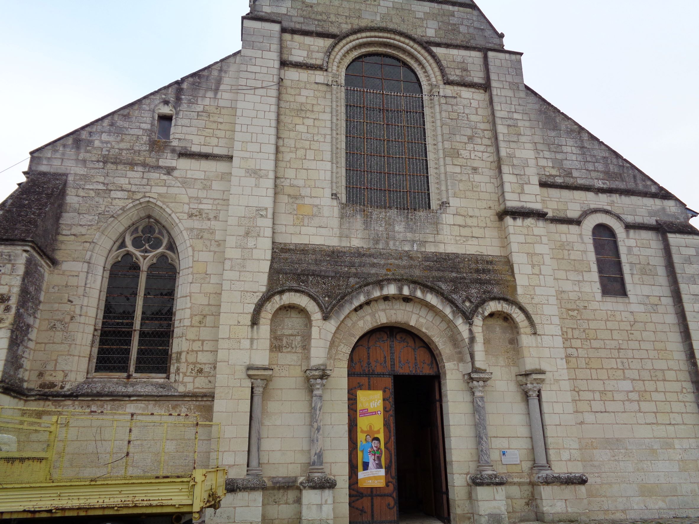 Selles sur Cher Abbey of Notre-Dame-la-Blanche altar front dec21