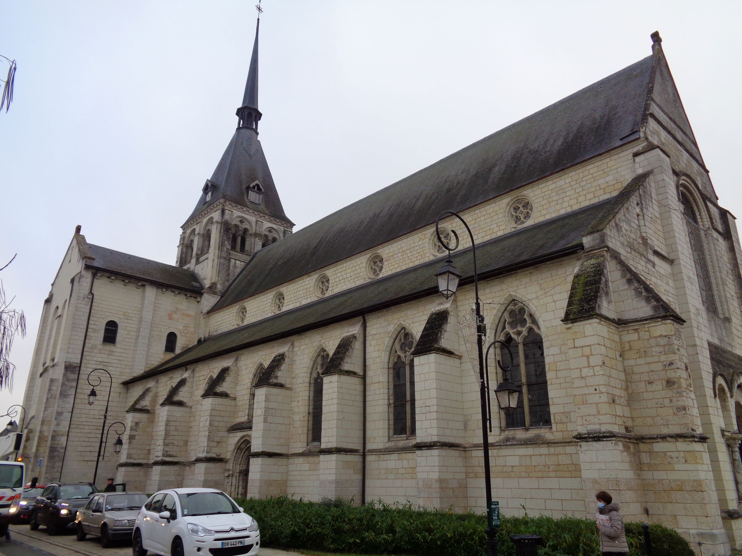 Selles sur Cher Abbey of Notre-Dame-la-Blanche altar side left dec21