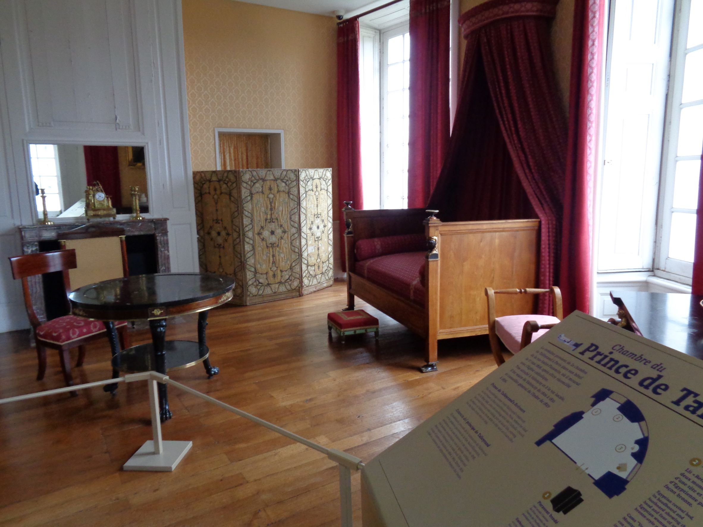 Valencay castle chambre prince de Tayllerand dec21