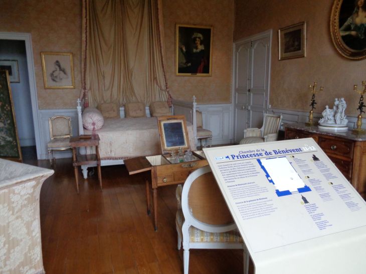 Valencay castle chambre princesse benevent dec21