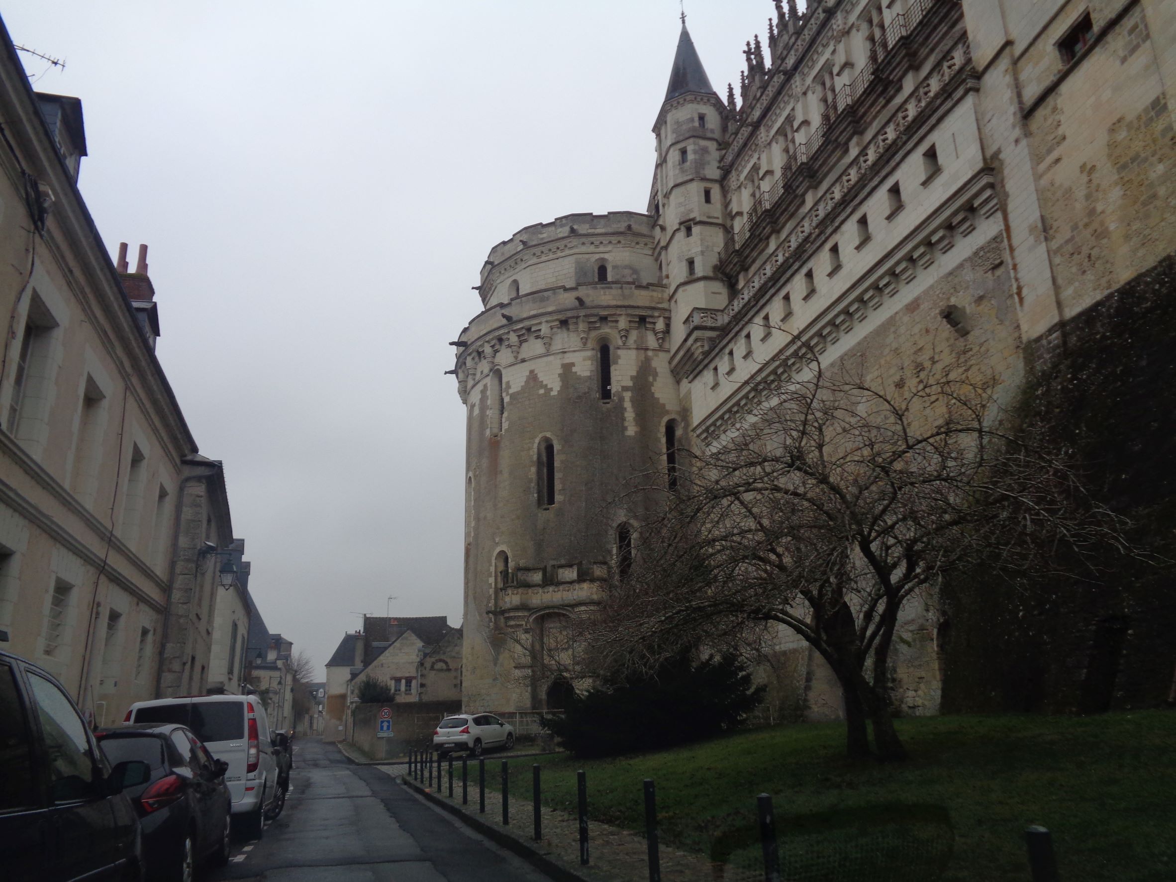 Amboise castle back side tower jan22
