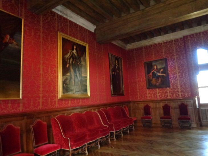 Azay le Rideau castle antechambre room paintings jan22