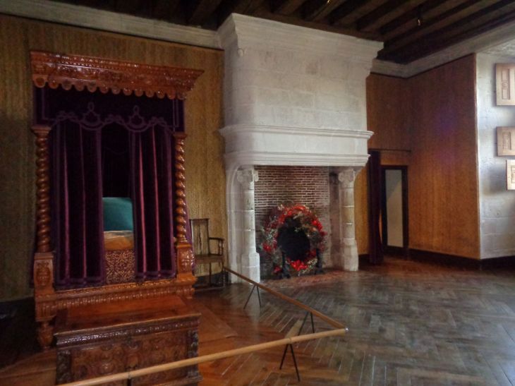 Azay le Rideau castle bedroom Biencourt jan22