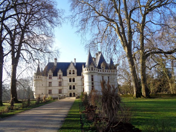 Azay le Rideau castle entr front jan22