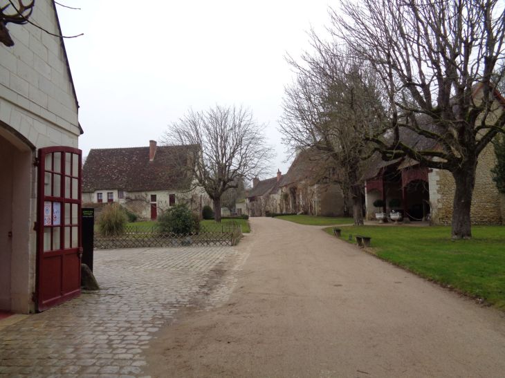 Chenonceau castle farm 16C entr jan22