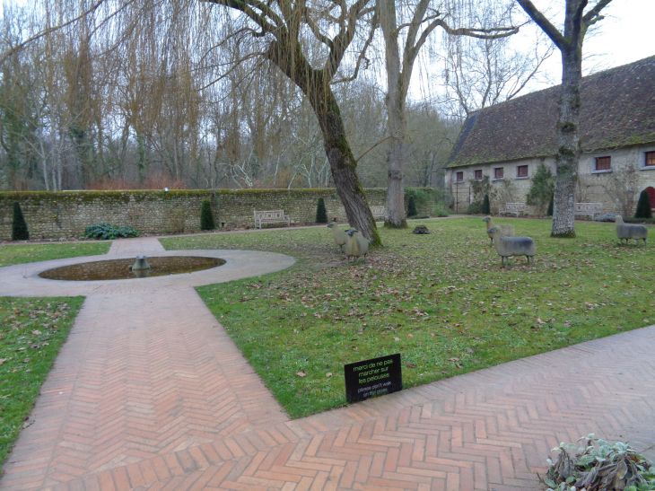Chenonceau castle jardin russel page et lalanne fountain jan22
