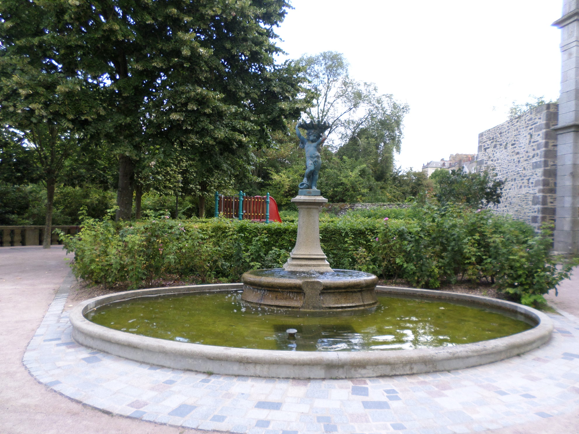 The Public Garden of Fougéres! – Paris1972-Versailles2003