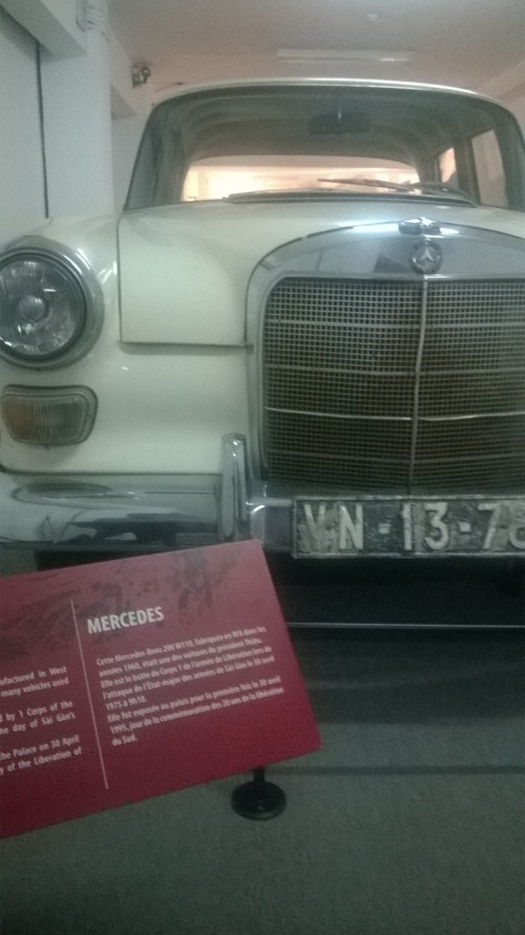 hcmc-reuni-palace-mercedes-president-mar16