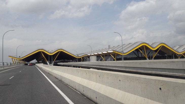 mad-barajas-airport-t4-depart-coruna-apr17