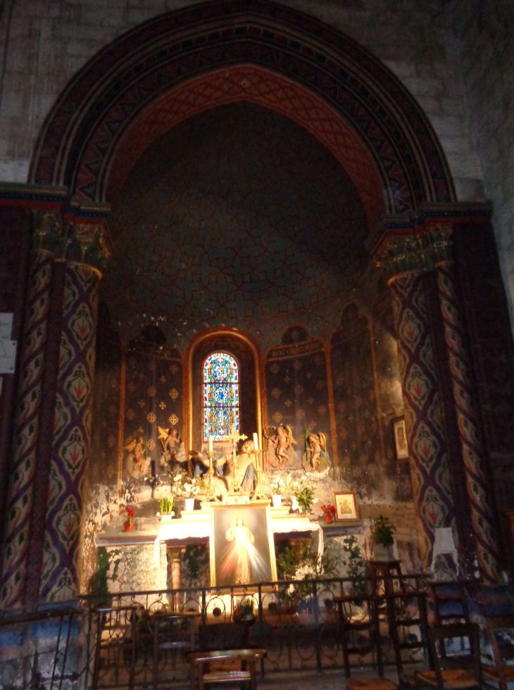 Montrichard ch ND de Nanteuil chapel sacre heart jan22