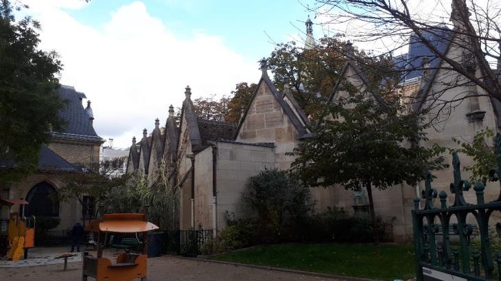 paris-ch-st-severin-cloister-garden-nov19