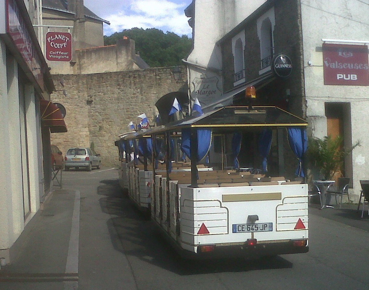vannes-petit-train-back-porte-poterne-my13
