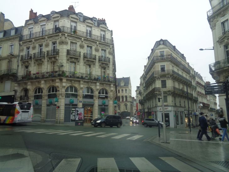 angers rue Voltaire feb22