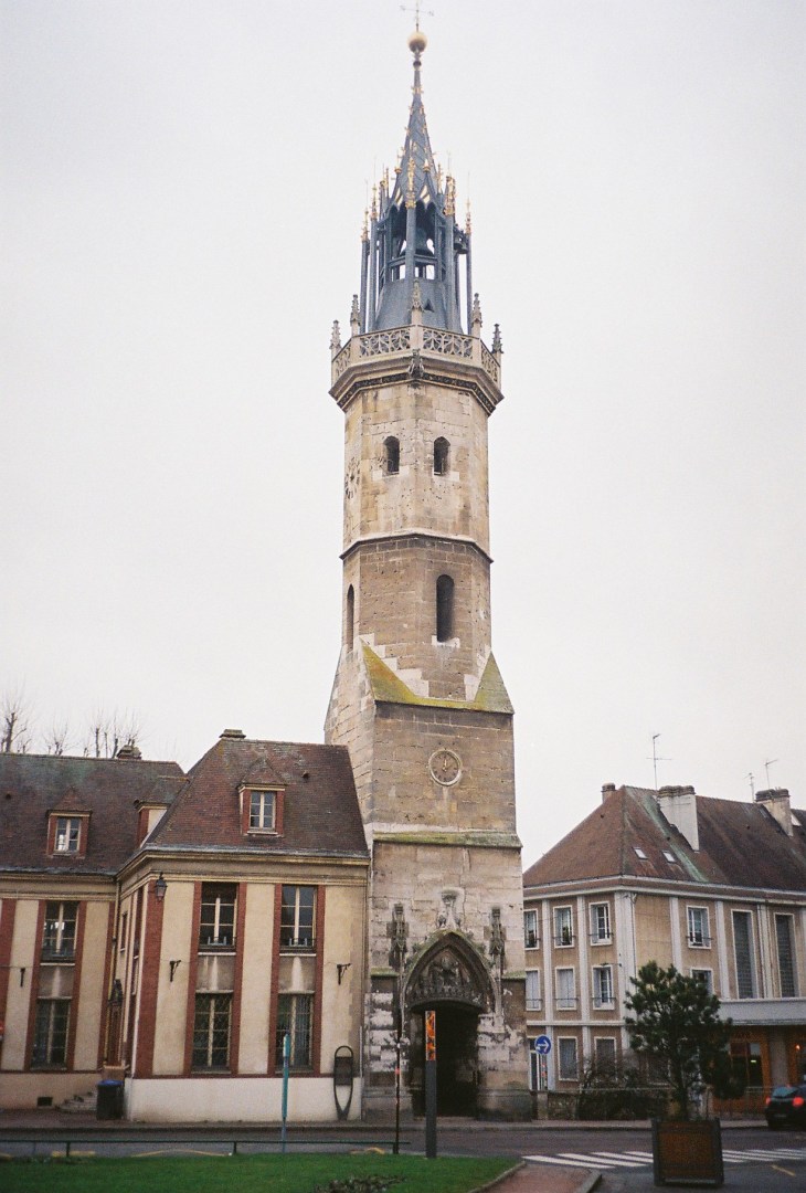 Evreux beffroi city center jan11