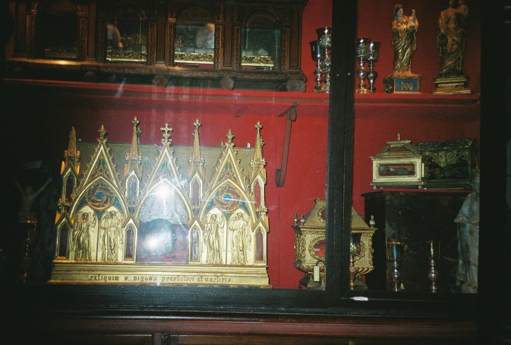 Evreux Cathedral de notre dame treasury jan11