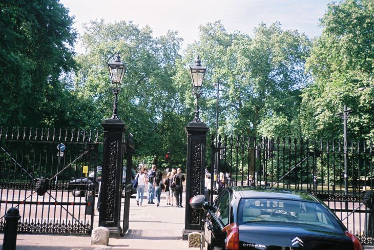 London Hyde Park Albert Gate entr jul10