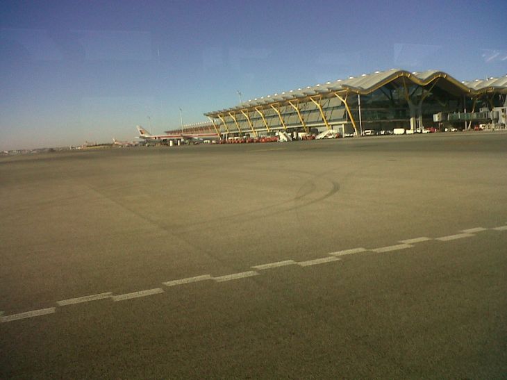 Madrid barajas T4 arriv planes jul12