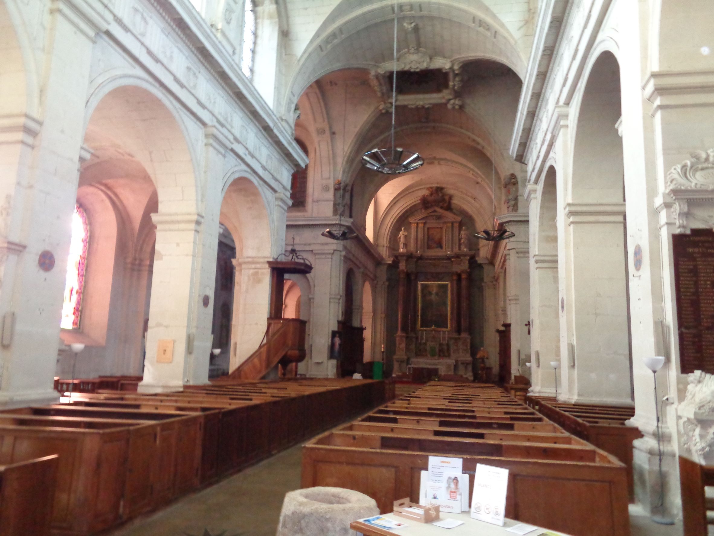 Richelieu ch Notre Dame pulpit to chapel right side feb22