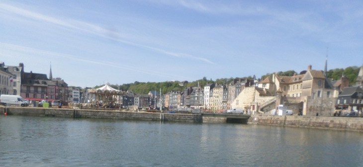 honfleur-jolie-france-vieux-basin-port-to-quai-ste-catherine-may19