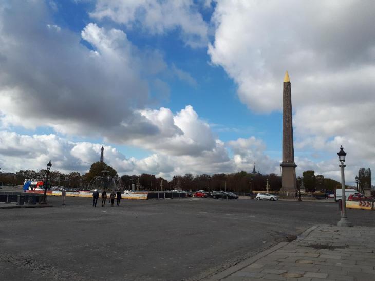 paris pl de la concorde obelisk et fontaine des fleuves nov19