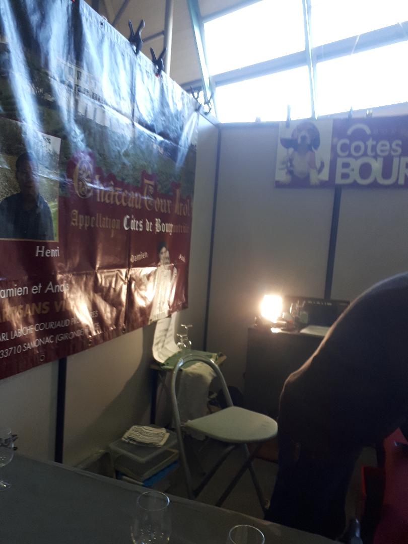 vannes aux vignobles expo chateau tour birol cotes de bourg bordeaux mar22