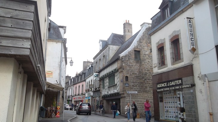 Auray rue jean marie Barre et keriolet aug12
