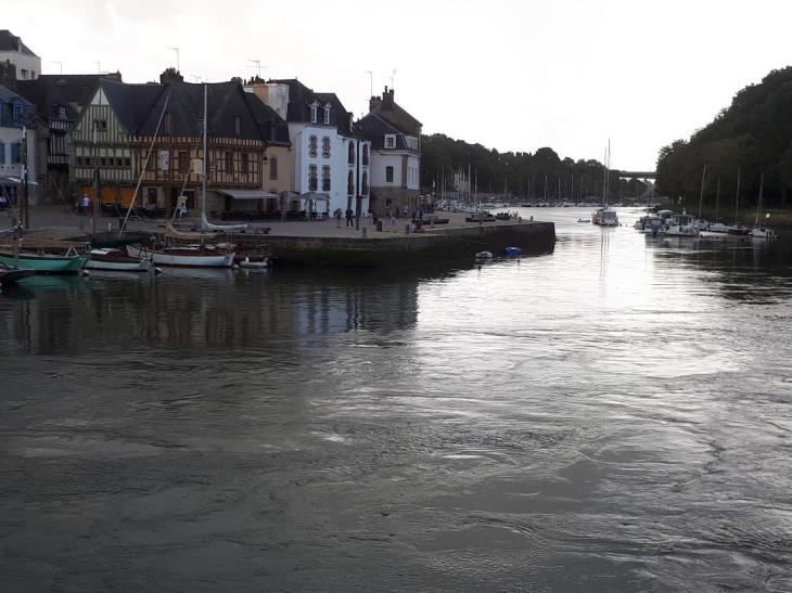 auray-st-goustan-quai-franklin-and-auray-river-to-gulf-aug19