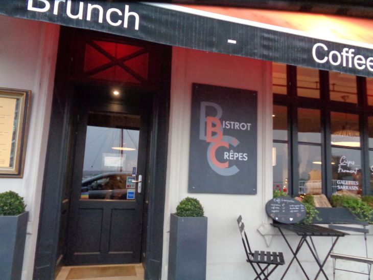 Honfleur Bistrot des crepes front apr23