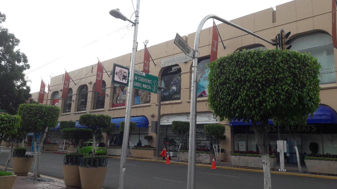 mexico-galerias-insurgentes-side-sep18