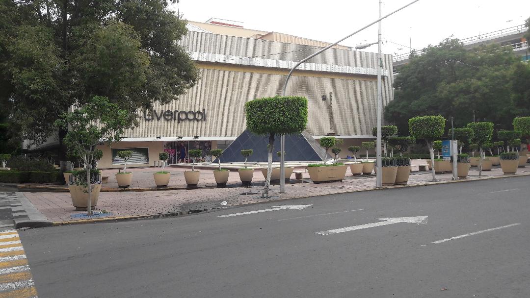 mexico-liverpool-arriving-insurgentes-sur-sep18