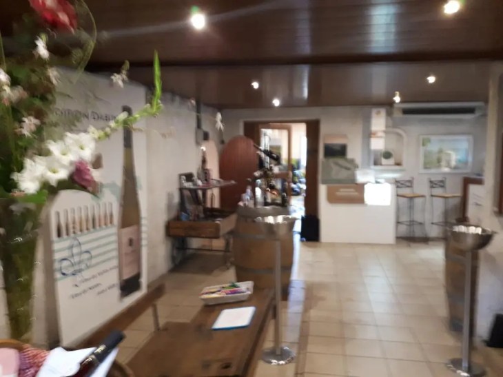 poiron-dabin-tasting-cellars-room-aug18