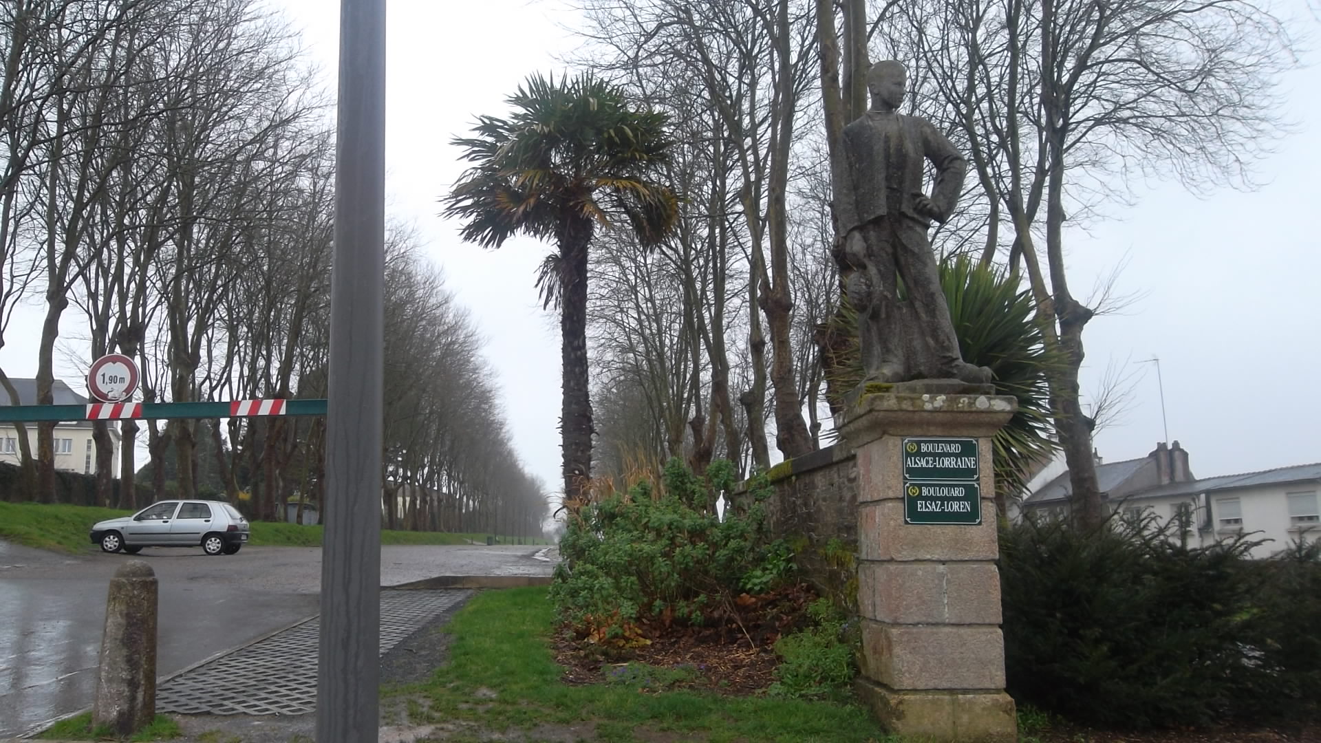 pontivy gare parking blve alsace lorraine apr13