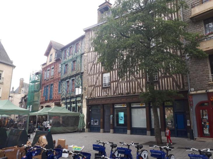 rennes-pl-sainte-anne-post-ofc-sept19