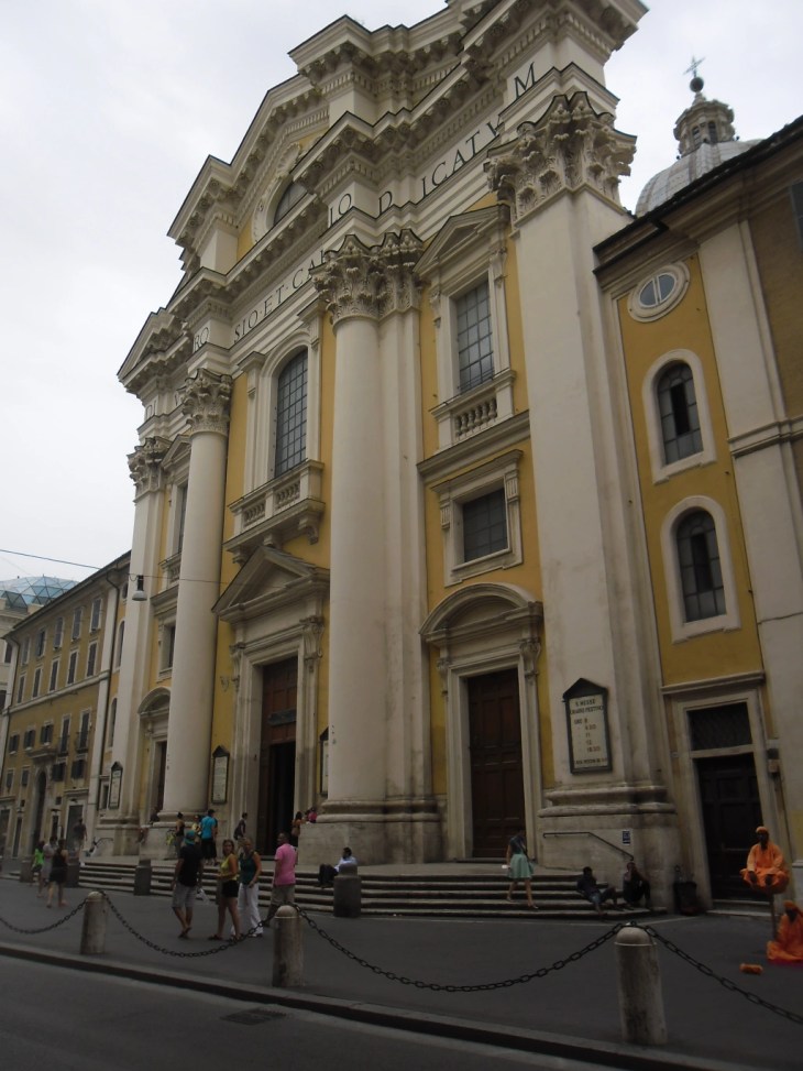 roma-church-basilic-ambrosio-e-carlo-side-via-del-corso-aug13