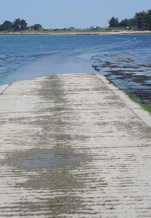 st-armle-ile-de-tascon-road-to-ile-high-tide-apr19